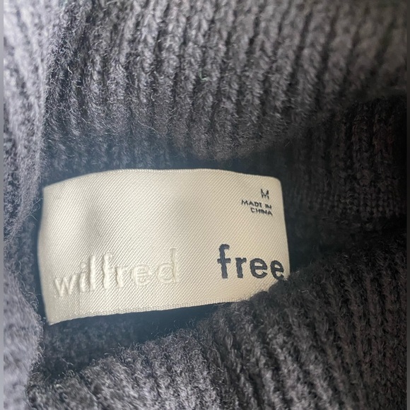 Babaton Turtleneck cable knit sweater - Picture 4 of 4